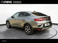 Usado Renault Arkana Techno 140 CV (102 kW) 2023 Gris / plateado SUV