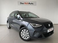 Usado Seat Arona Style 110 CV (80 kW) 2023 Gris SUV