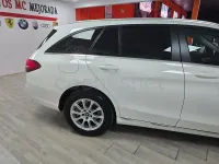 Usado Mercedes C200 160 CV (117 kW) 2019 Blanco Familiar