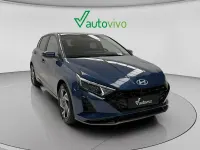 Usado Hyundai i20 100 CV (73 kW) 2025 Azul Utilitario