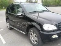 Usado Mercedes ML270 163 CV (119 kW) 2003 Negro SUV