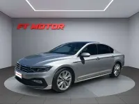 Usado VW Passat R-line 150 CV (110 kW) 2022 Gris / plata Berlina