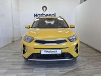 Usado Kia Stonic 101 CV (74 kW) 2022 Amarillo SUV