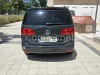 Usado VW Touran Advance 105 CV (77 kW) 2015 Gris / plata Monovolumen