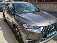 Usado DS Automobiles DS3 Crossback So Chic 101 CV (74 kW) 2020 Gris SUV