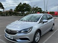 Usado Opel Astra Business 110 CV (80 kW) 2017 Gris / plata Familiar