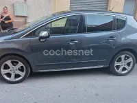 Usado Peugeot 3008 Sport 112 CV (82 kW) 2011 Gris / plata Familiar