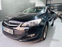 Usado Opel Astra Business 110 CV (80 kW) 2014 Negro Berlina
