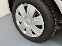 Usado Ford Fiesta Trend 80 CV (58 kW) 2007 Gris / plata Utilitario