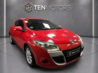 Usado Renault Mégane III Dynamique 105 CV (77 kW) 2010 Granate Berlina