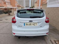 Usado Ford Focus 125 CV (91 kW) 2014 Blanco Berlina