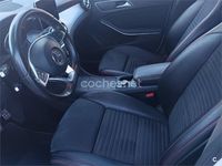 Usado Mercedes CLA200 Shooting Brake AMG line 136 CV (100 kW) 2016 Blanco Familiar