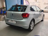 Usado VW Polo Advance 80 CV (58 kW) 2019 Gris / plata Utilitario