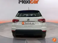 Usado Seat Arona Ecomotive 95 CV (69 kW) 2018 Blanco SUV