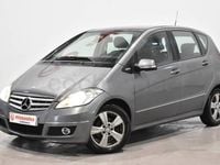 Usado Mercedes A180 Elegance 109 CV (80 kW) 2009 Gris Monovolumen
