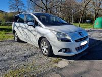 Usado Peugeot 5008 Allure 150 CV (110 kW) 2011 Blanco Monovolumen