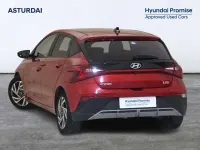 Usado Hyundai i20 84 CV (61 kW) 2025 Rojo Utilitario