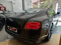 Usado Bentley Continental 575 CV (422 kW) 2013 Gris Coupe