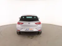 Usado Seat Leon Style 115 CV (84 kW) 2019 Gris Berlina