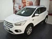 Usado Ford Kuga Trend 120 CV (88 kW) 2018 Blanco SUV