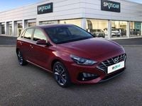 Usado Hyundai i30 110 CV (80 kW) 2023 Rojo Utilitario