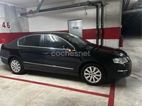 Usado VW Passat Advance 140 CV (102 kW) 2005 Negro Berlina