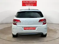 Usado Citroën C4 114 CV (83 kW) 2014 Blanco Berlina