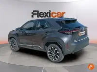 Usado Toyota Yaris Active 116 CV (85 kW) 2023 Gris Utilitario