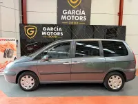 Usado Peugeot 807 136 CV (100 kW) 2008 Gris / plata Monovolumen