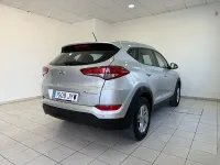 Usado Hyundai Tucson 131 CV (96 kW) 2017 Gris / plata SUV