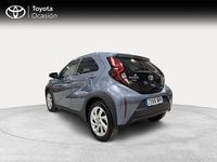 Usado Toyota Aygo X Play 72 CV (52 kW) 2024 Gris / plata SUV