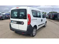 Usado Fiat Doblò Pop 95 CV (69 kW) 2018 Blanco Monovolumen