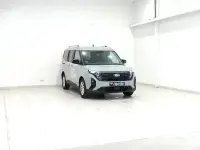 Usado Ford Tourneo Courier Titanium 125 CV (91 kW) 2024 Gris Monovolumen
