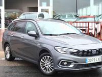 Usado Fiat Tipo Life 95 CV (69 kW) 2022 Gris / plata Familiar