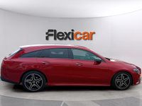 Käytetty Mercedes CLA220 Shooting Brake 190 HP (139 kW) 2023 Punainen Farmari