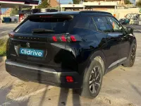 Usado Peugeot e-2008 Active 100 kW (136 CV) 2021 Negro SUV