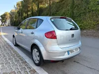 Usado Seat Altea Reference 105 CV (77 kW) 2006 Gris / plata Monovolumen