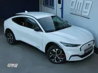 Begagnad Ford Mustang Mach-E Premium 197 kW (269 HK) 2023 Vit SUV