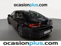 Usado VW Passat Executive 150 CV (110 kW) 2021 Negro Berlina