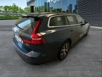 Usado Volvo V60 Core 197 CV (144 kW) 2023 Azul Familiar