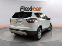 Usado Ford Kuga Titanium 120 CV (88 kW) 2018 Blanco SUV