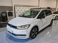 Usado VW Touran Sportline 150 CV (110 kW) 2021 Blanco Monovolumen