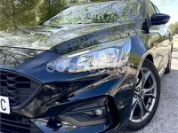 Usado Ford Focus ST-Line 120 CV (88 kW) 2019 Negro Berlina