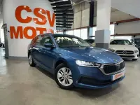Usado Skoda Octavia 111 CV (81 kW) 2021 Azul Familiar