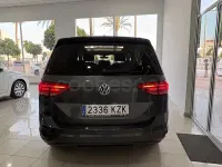 Usado VW Touran Advance 115 CV (84 kW) 2019 Gris / plata Monovolumen