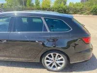 Usado Seat Leon FR 150 CV (110 kW) 2019 Negro Familiar