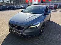 Usado Volvo V40 R-Design Momentum 120 CV (88 kW) 2018 Gris / plata Berlina