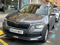 Usado Skoda Kamiq Ambition 110 CV (80 kW) 2023 Gris / plata SUV