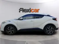Begagnad Toyota C-HR Advance 122 HK (89 kW) 2021 Vit SUV
