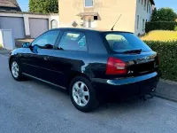 Usado Audi A3 Ambiente 110 CV (80 kW) 2000 Azul Utilitario